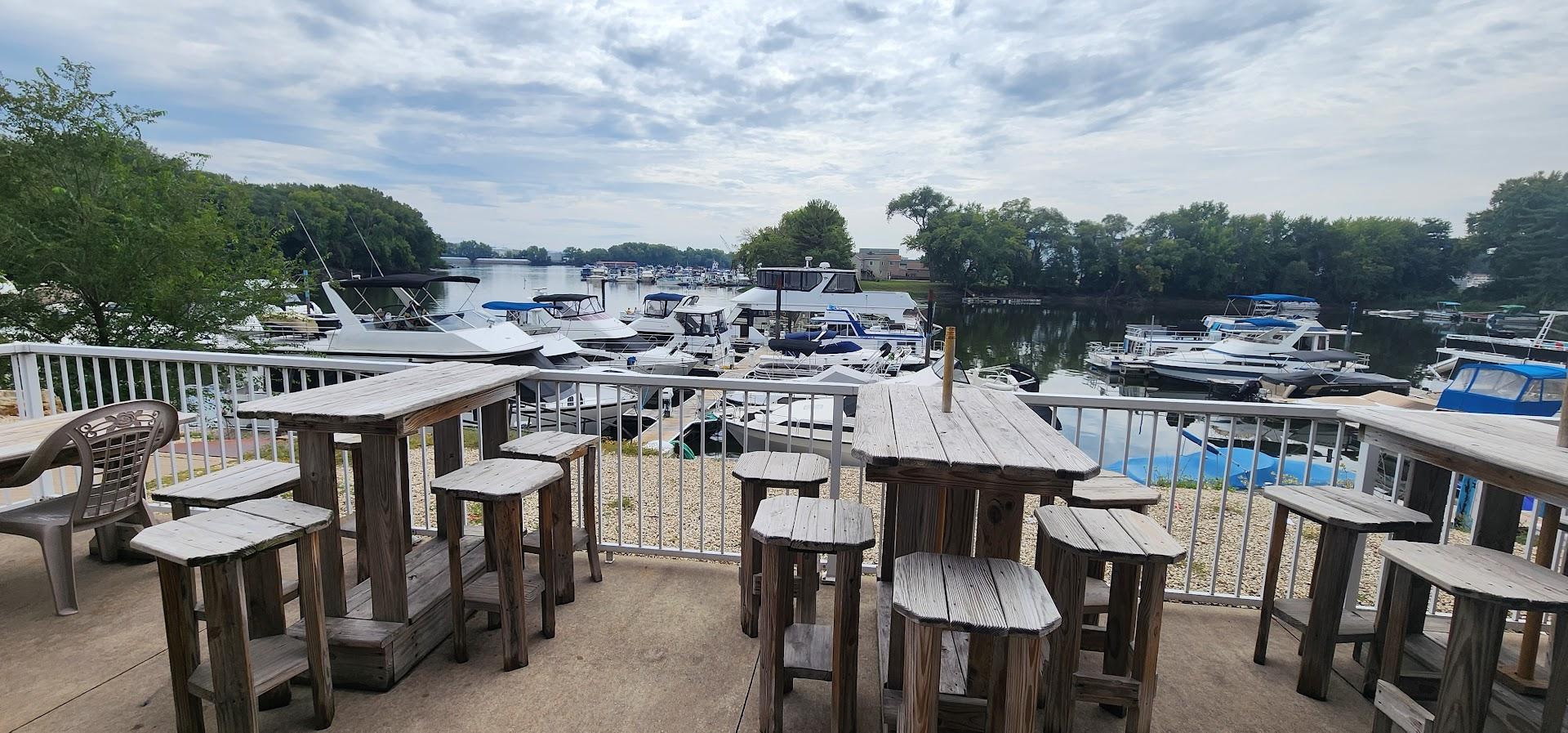 Tom Sawyer's Bar & Grill