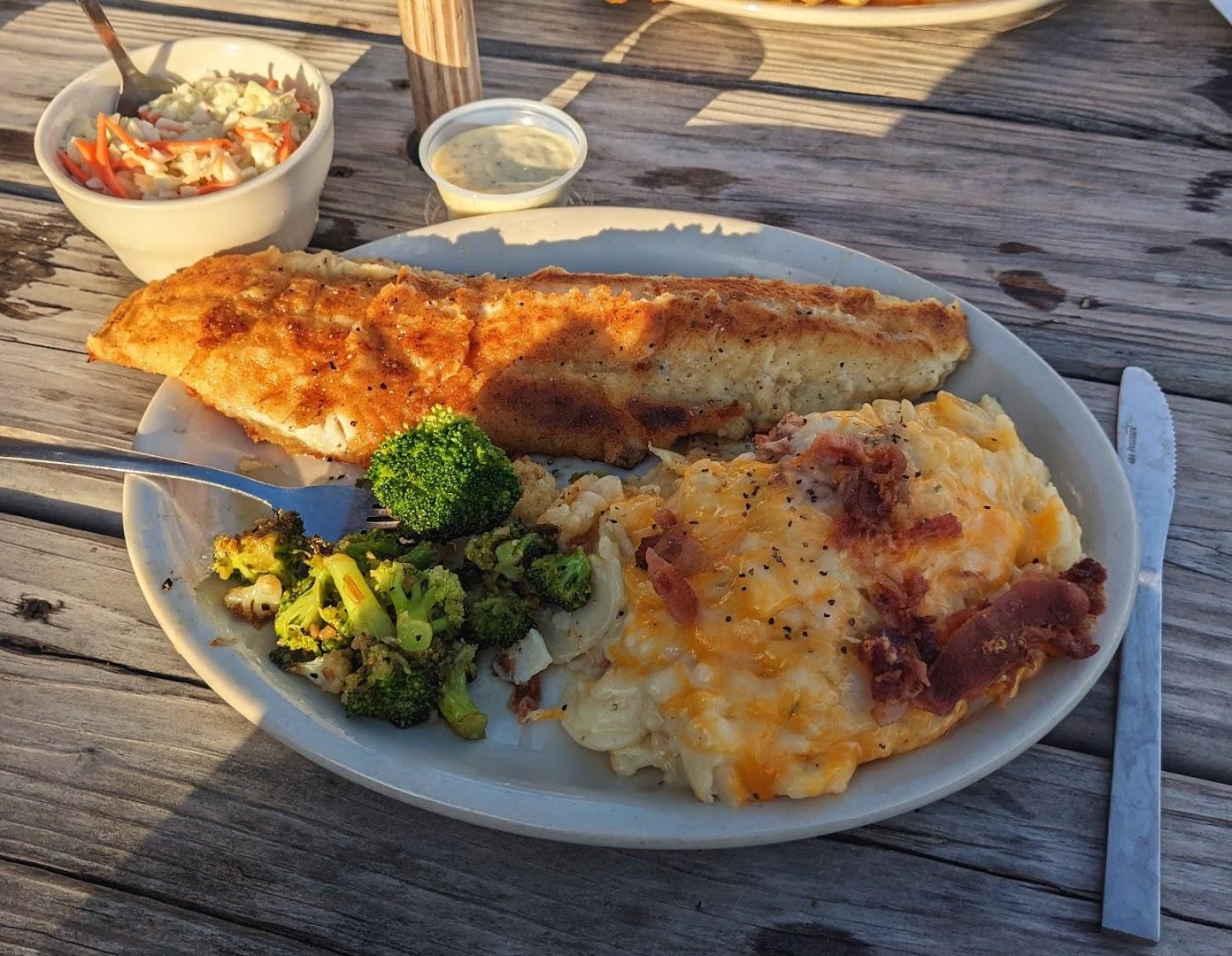 Tom Sawyer's Bar & Grill